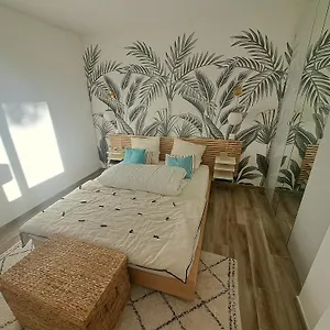 https://superbe-appartement-piscine-tennis-vue-mer-et-dcor-avec-got.fr-provencehotel.com